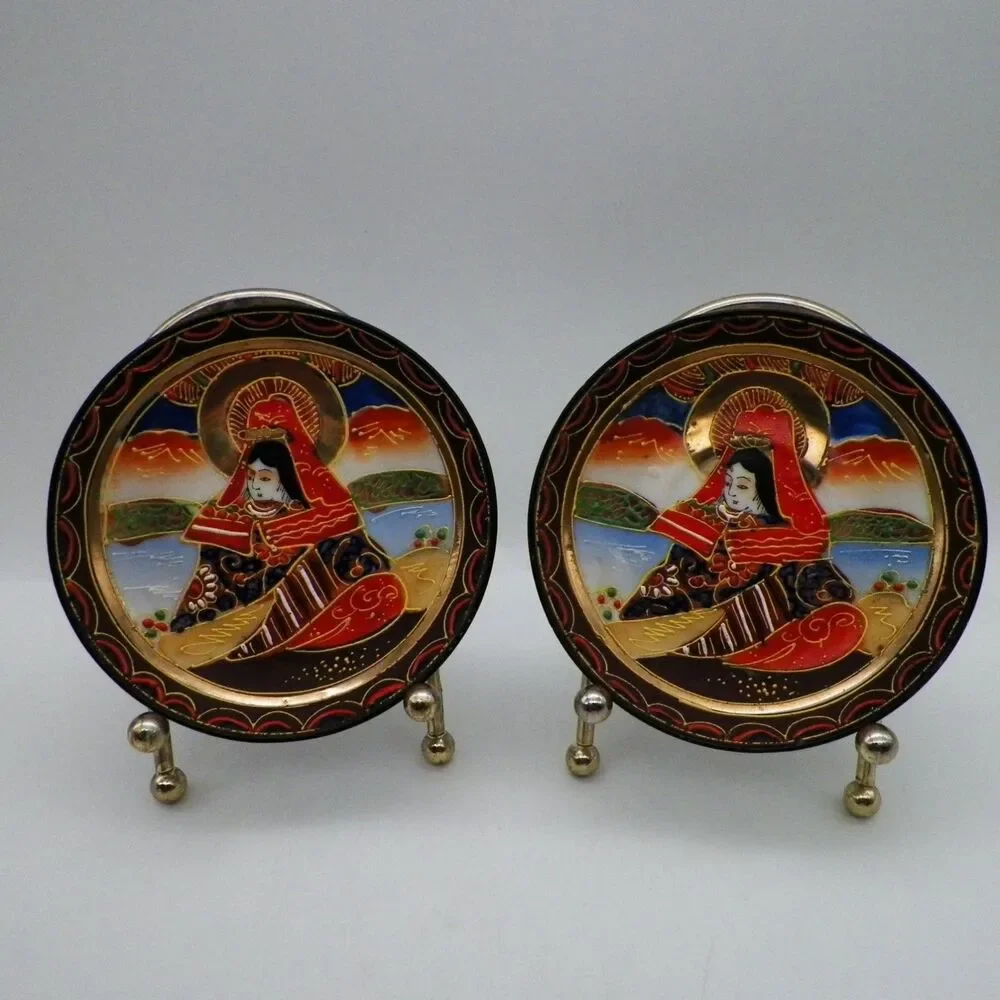 Japanese Porcelain Mini Tashiro Shoten Plates 4.25
